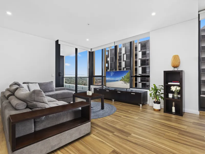 Exclusive premium four bedrooms apartment located in Eastern suburb  