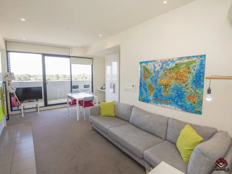 2 BEDROOM 1 BATHROOM APARTMENT WITH CAR PARK ON LYGON ST