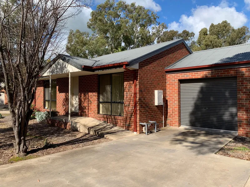 2 BEDROOM BRICK UNIT - CLOSE TO LAKE BENALLA