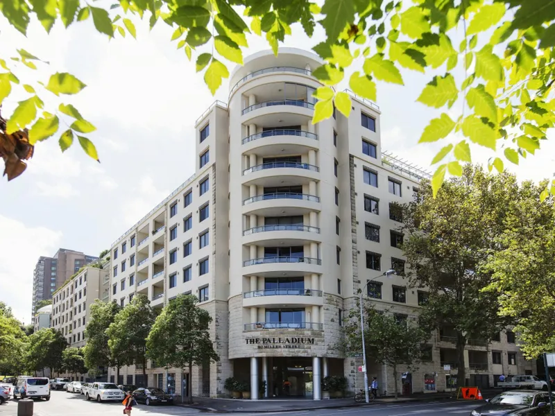 SUPER SIZE APARTMENT