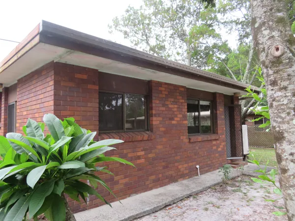 Suffolk Park Close to shops and Tallow beach