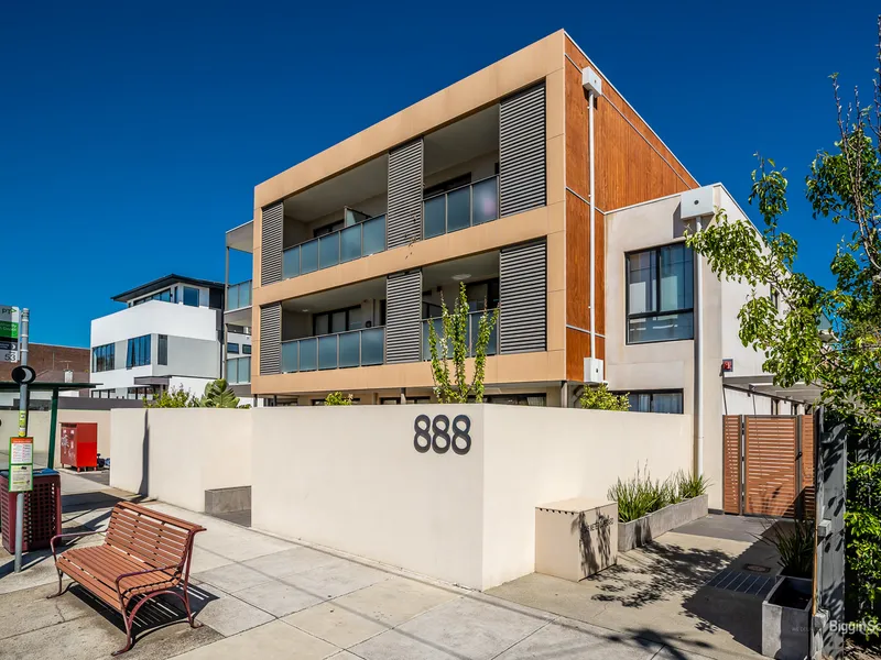 STUNNING APARTMENT IN AN IDEAL LOCATION