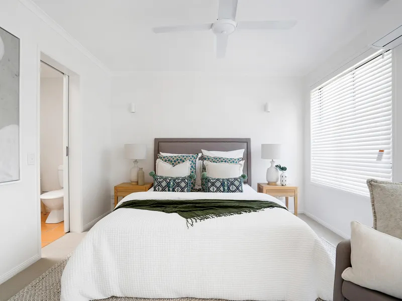 Footsteps to Sand, Short Stroll to Village!