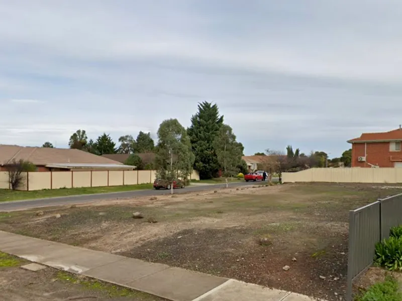 RIPE FOR DEVELOPMENT IN PRIME LOCATION!