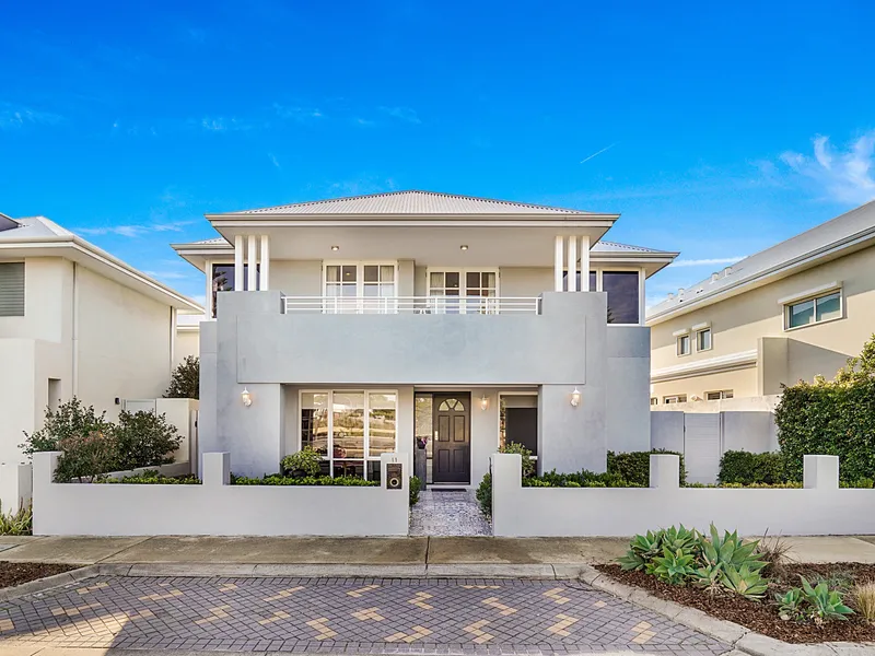 SELLING SEYCHELLES BY THE SEASHORE