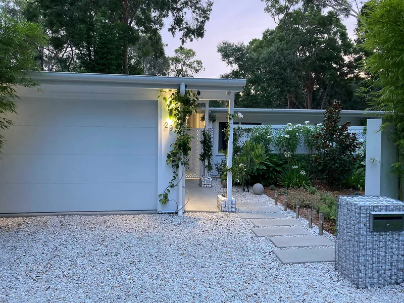 RESORT STYLE PRIVATE RETREAT -Dual residences spare neighbouring lot of land included