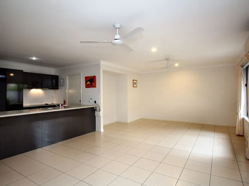 MODERN LOW MAINTENANCE LIVING CLOSE TO SCHOOLS, TRANSPORT**AIRCON**