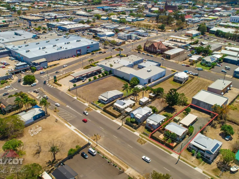 INCREDIBLE LOCATION WITH MULTIPLE USES