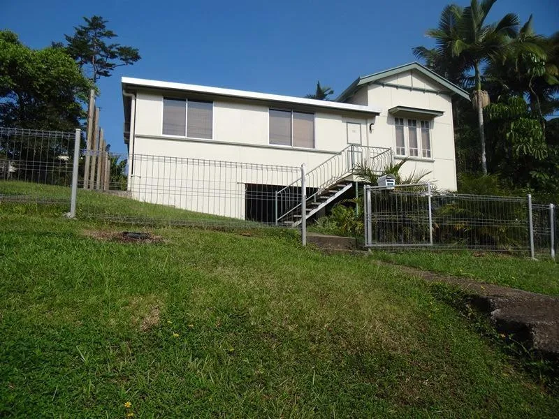 39 AGNES ST, EAST INNISFAIL, QLD 4860