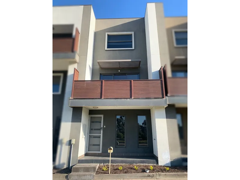 SPACIOUS, IN AN EXCELLENT LOCATION, WITH BEAUTIFUL VIEWS!