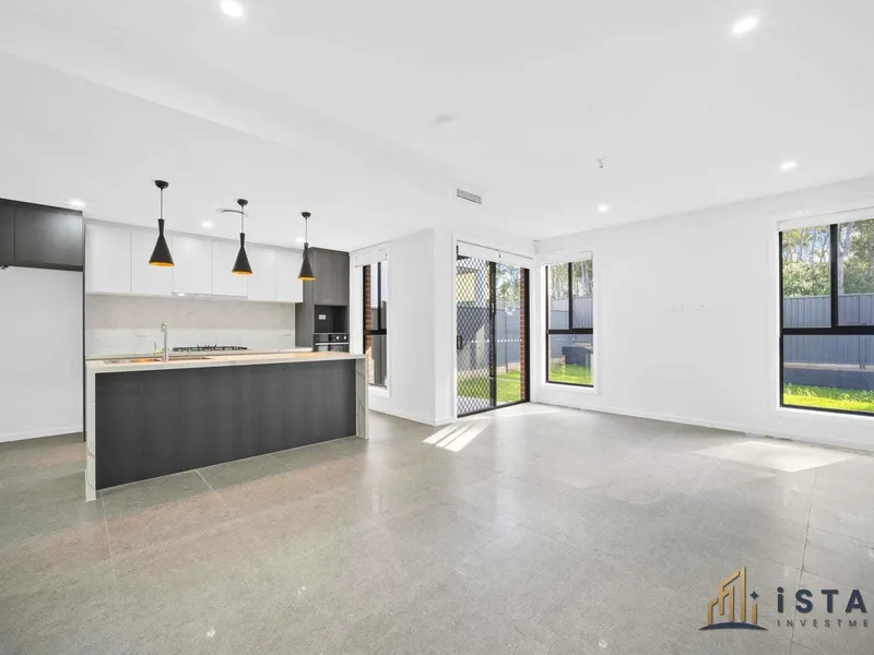 Brand New & Gorgeous Home