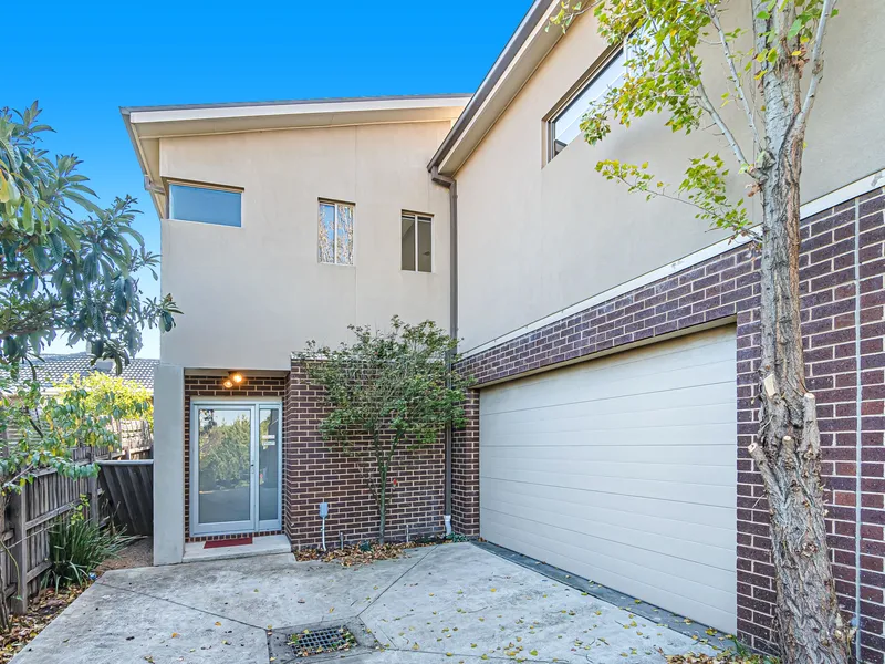 Approximately 25sqrs!