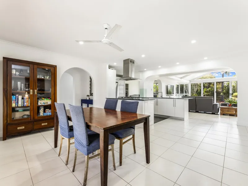 LOWSET, RENOVATED AND A POOL!