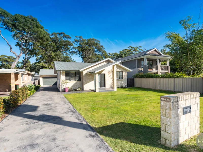 Idyllic family haven with prime Shoal Bay address! 