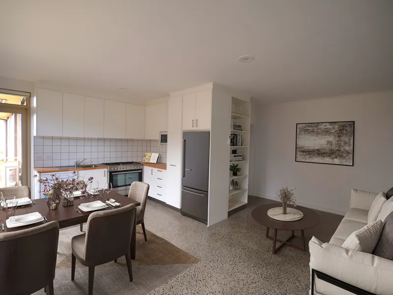 RENOVATED LARGE 3 BEDROOM APARTMENT - PET FRIENDLY