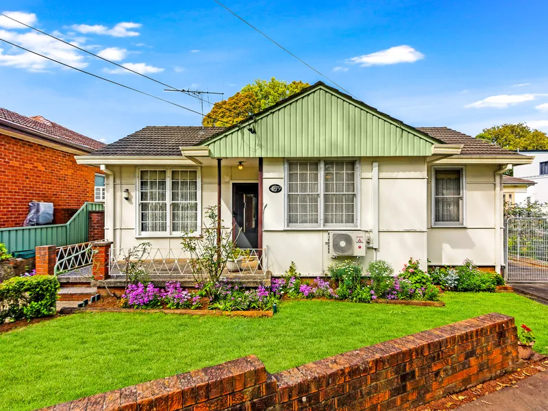 Large Block, Neat & Tidy Home