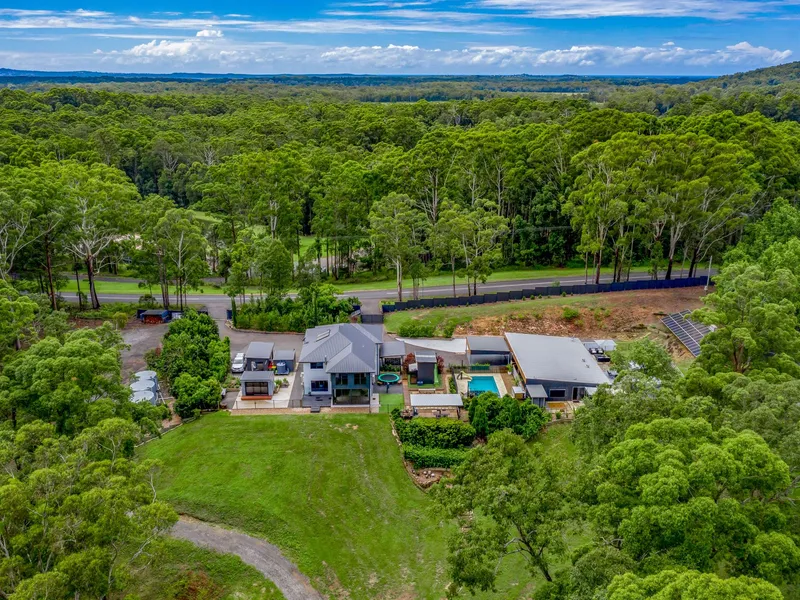 Coastal Lifestyle - acreage property with two dwellings and options for residual income