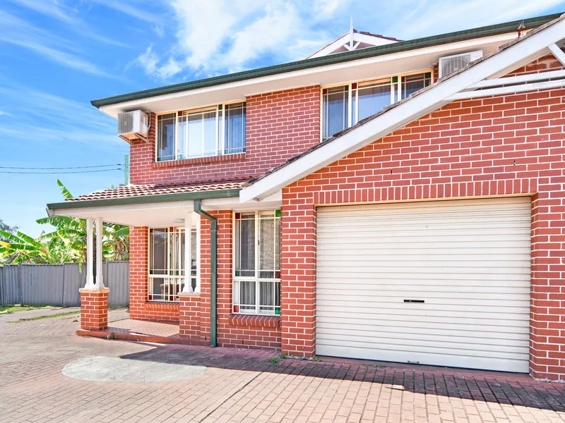 Refreshed and private family home 🏠