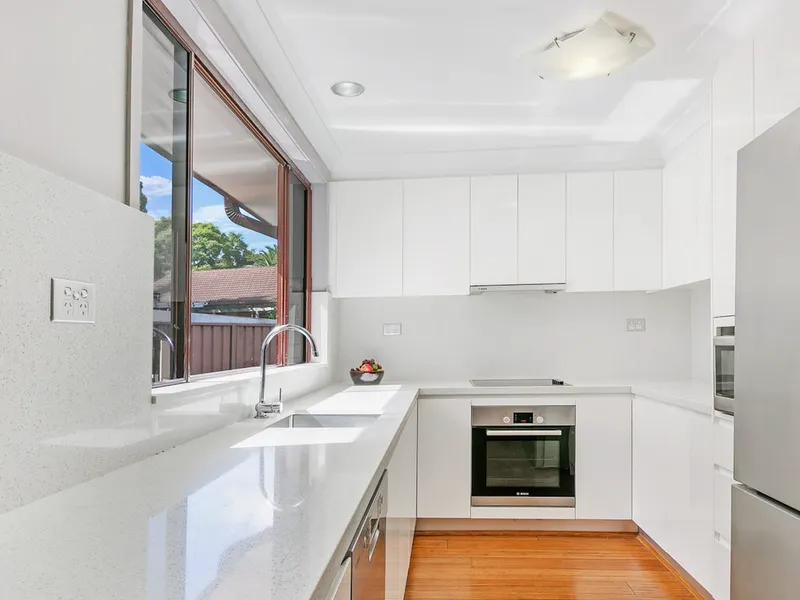 Perfect Family Home with Teenage Retreat!