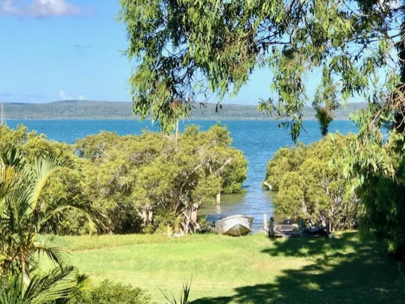 Live On The Water with views Toward Stradbroke Island