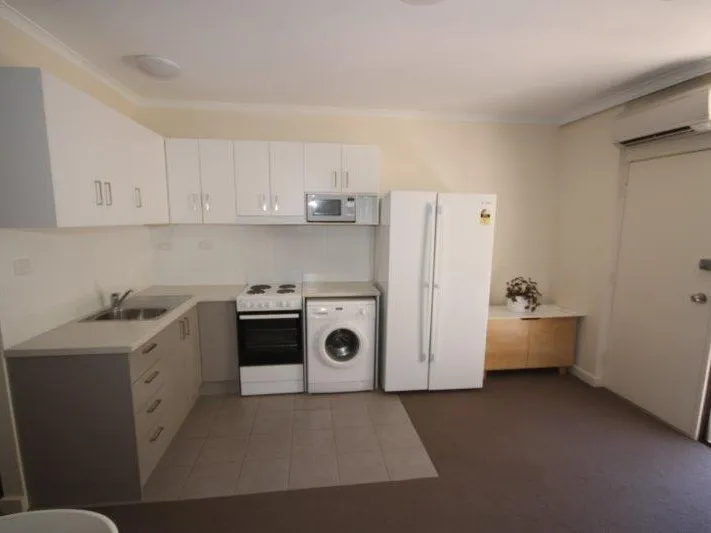 MODERN FURNISHED STUDIO WITH OWN WASHING MACHINE