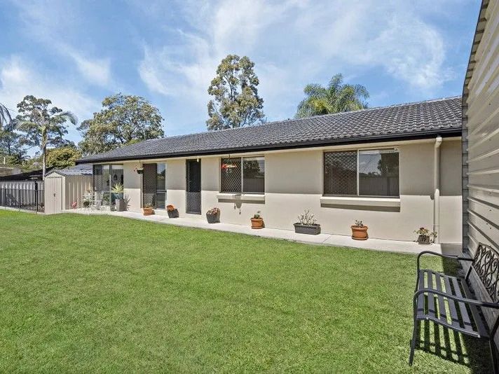 BEAUTIFULLY RENOVATED & CONVENIENTLY LOCATED FAMILY HOME WITH INGROUND POOL!