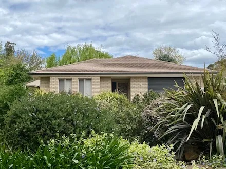 Modern magic amid glorious gardens! 1134sqm