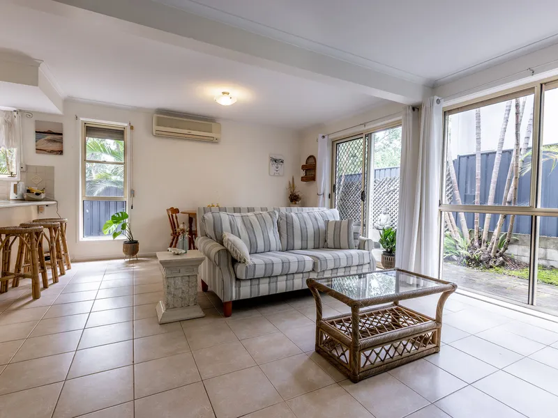 Large End Townhouse In Central Maroochydore