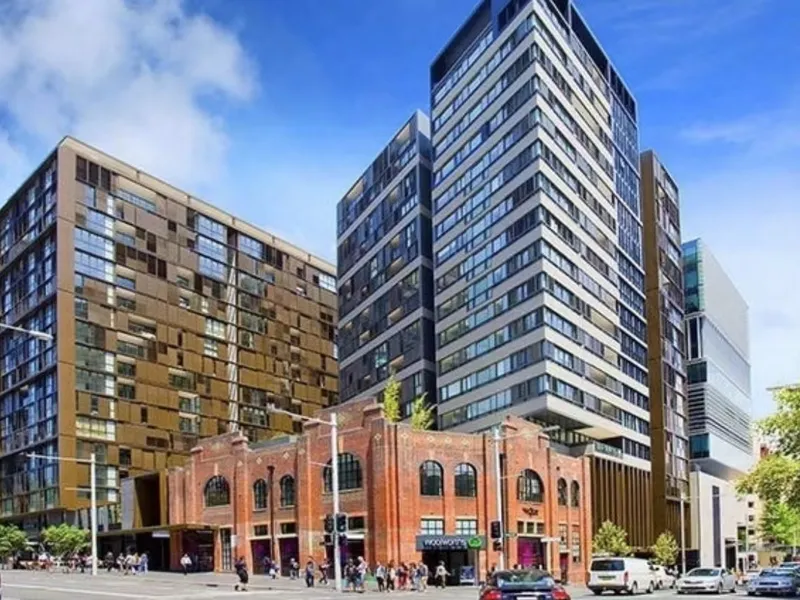 Convenient and popular communities in CBD with huge courtyard!