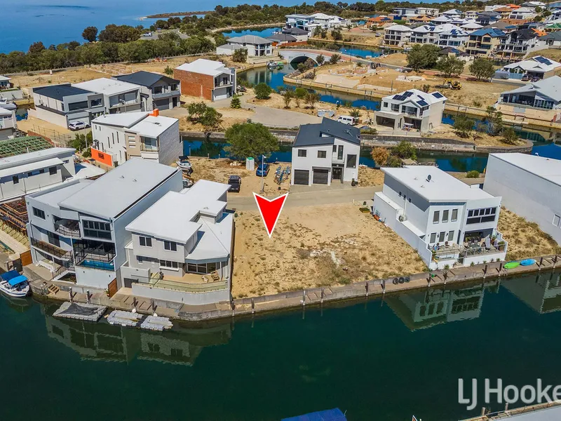 Secure Canal Living On EP Island, Wannanup