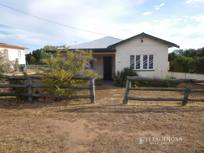 3 BEDROOM HOUSE WITH POTENTIAL