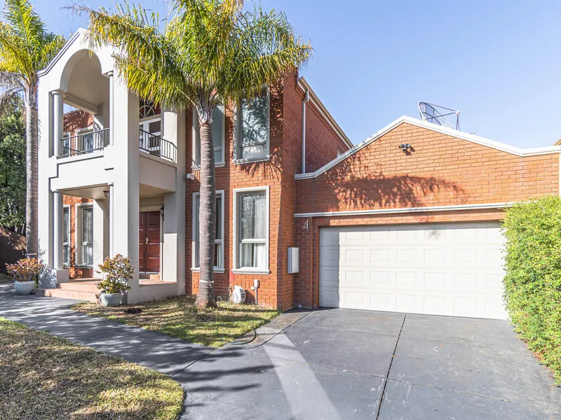 Elegant Two-Level Brick House in Doncaster