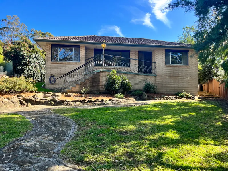 FAMILY HOME IN DESIRABLE LOCATION