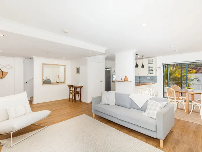 Convenience Plus - Walk to the Beach & Shops