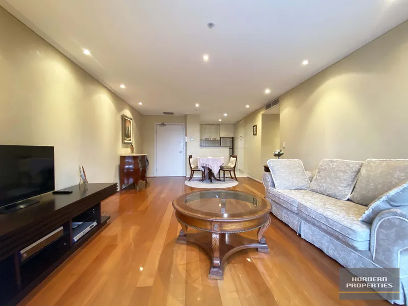 Luxurious 1-Bedroom Apartment in the Heart of Sydney