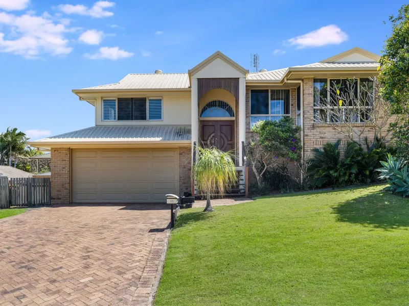 Spacious Family Residence with Pool in Prime Battery Hill Location