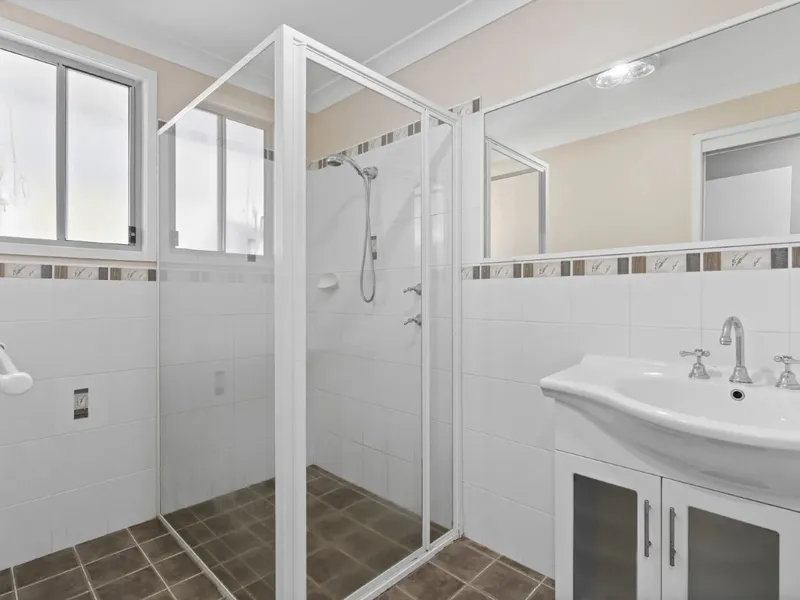 Auction Preview - Must be Sold