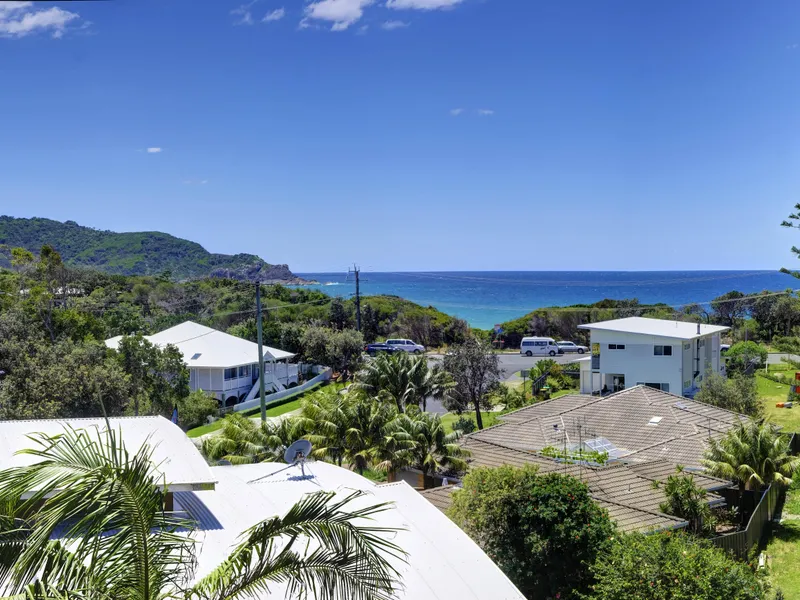 Ocean views over Boomerang Beach