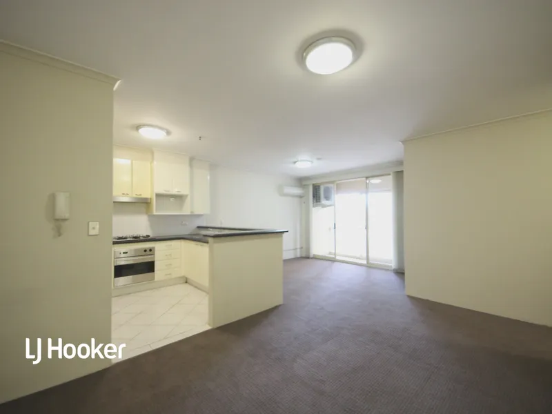 Large 1 Bedroom Apartment In The Heart Of Strathfield !