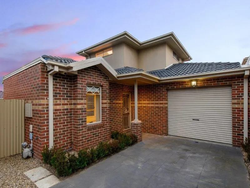 Perfectly located, great sized townhouse living!