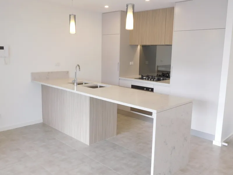 Modern Two Bedroom, Two Bathroom Unit!!!