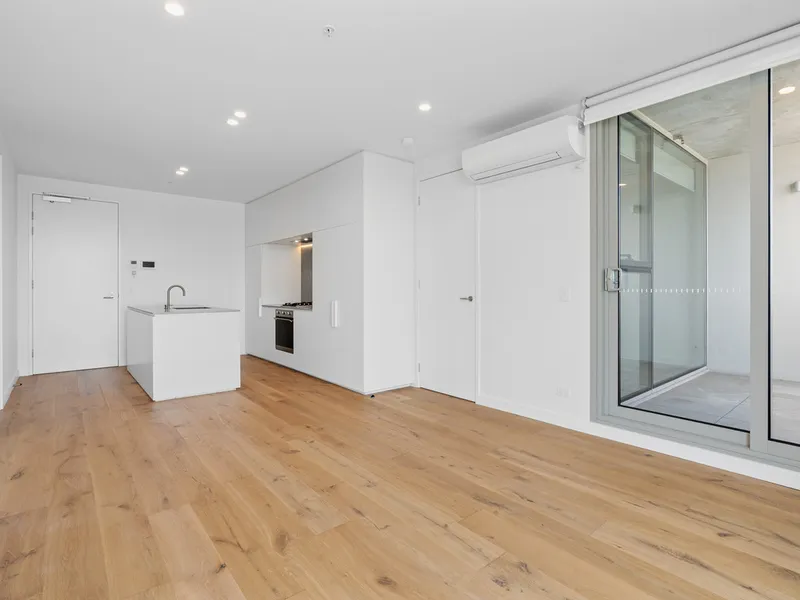 Modern Apartment Within McKinnon School Zone