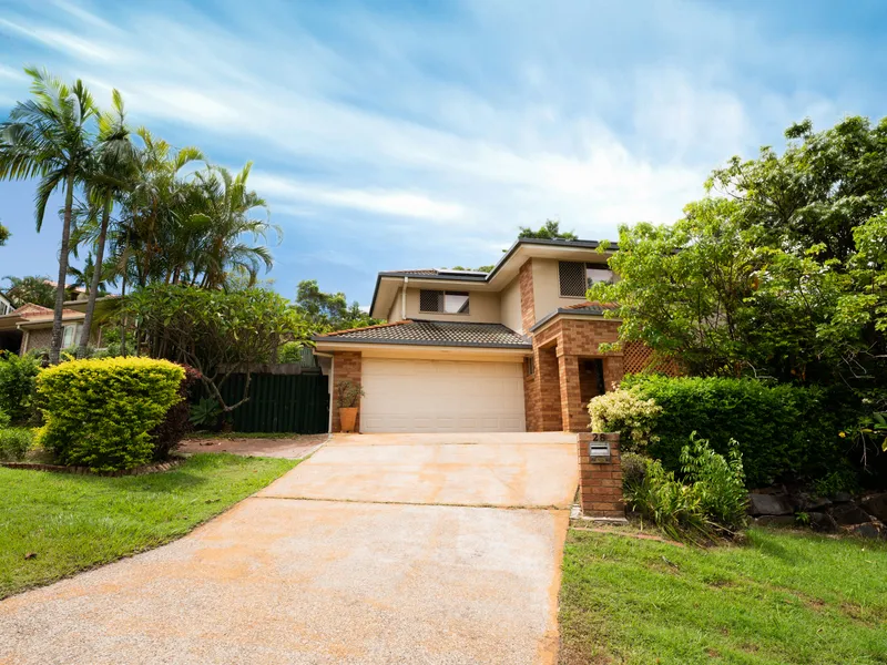 4 bed 3 bath 3 car space