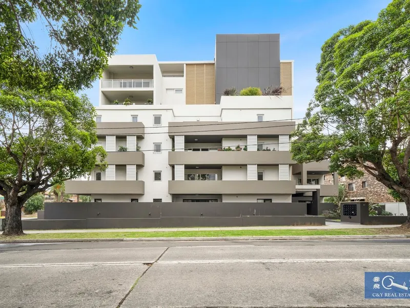 Nearly new Two bedrooms Apartment