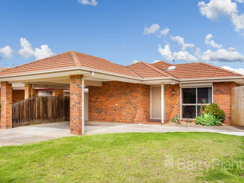 Low Maintenance and Convenience in Private Location