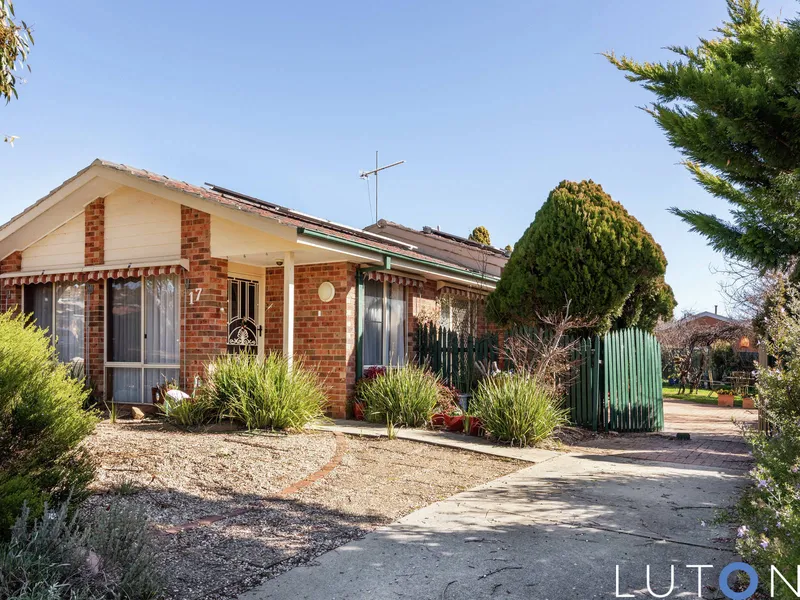 Your fully-furnished Cul de sac cottage awaits you!