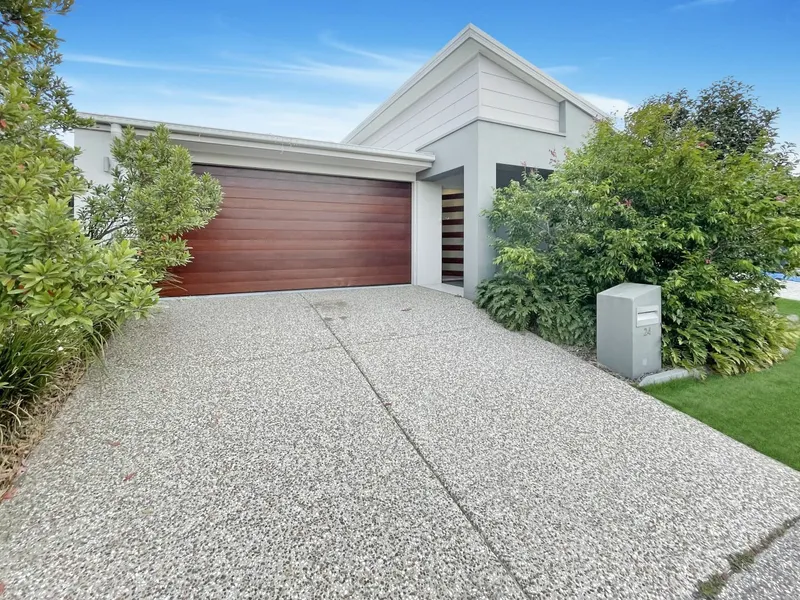 Perfect Family Home in Perfect Location!