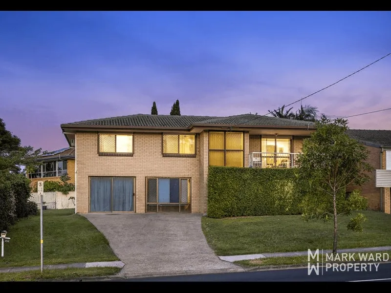 SUPERB FAMILY HOME IN WELLERS HILL STATE SCHOOL CATCHMENT
