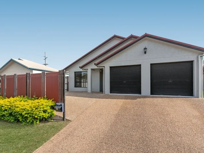 AMAZING ENTERTAINING AREA