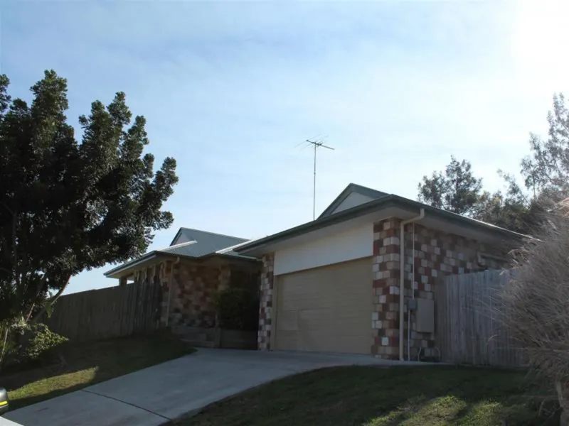 GREAT FAMILY HOME WITH VIEWS - APPLICATIONS ARE REQUIRED PRIOR TO ANY INSPECTIONS